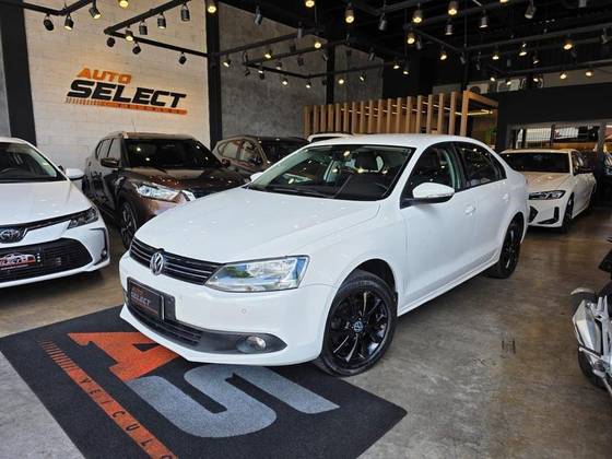 VOLKSWAGEN JETTA 2.0 COMFORTLINE FLEX 4P TIPTRONIC